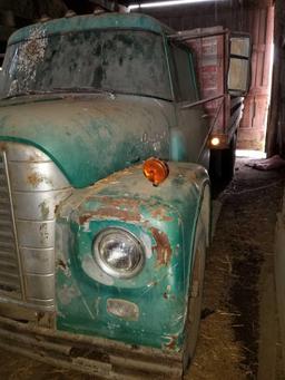 1963 INTERNATIONAL 1600 LOADSTAR TRUCK