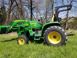 2011 JOHN DEERE 3520 4WD COMPACT UTILITY TRACTOR WITH LOADER AND BACKHOE ATTACHMENT