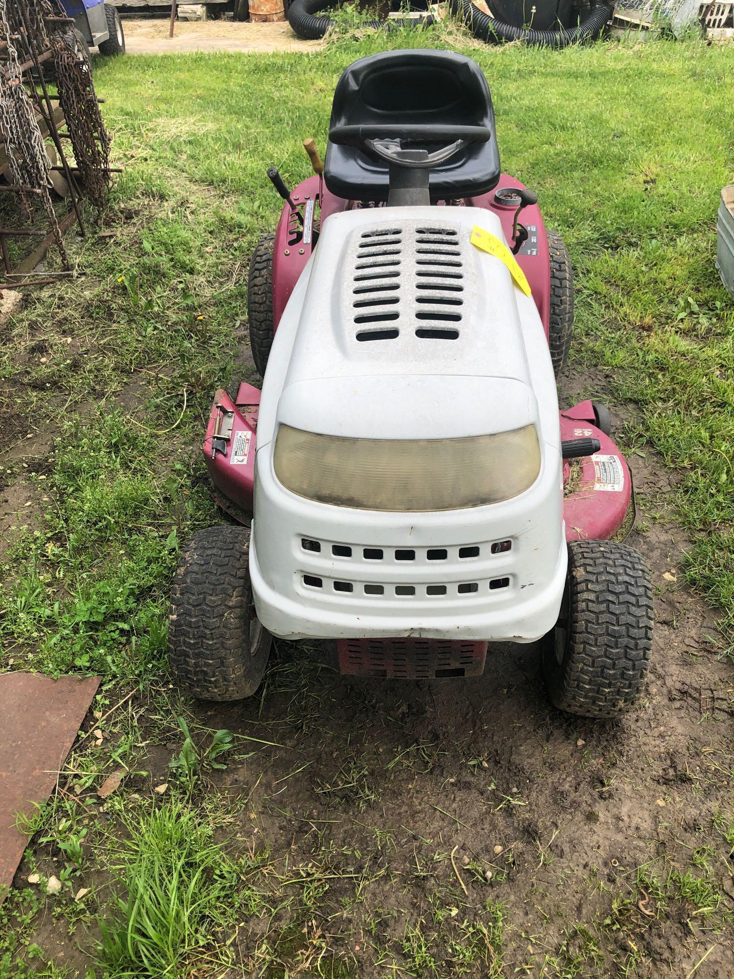 WHITE LT54C LAWN TRACTOR