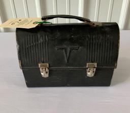 ANTIQUE LUNCH BOX