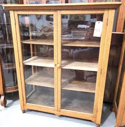 Oak 4 Shelf Vertical Showcase