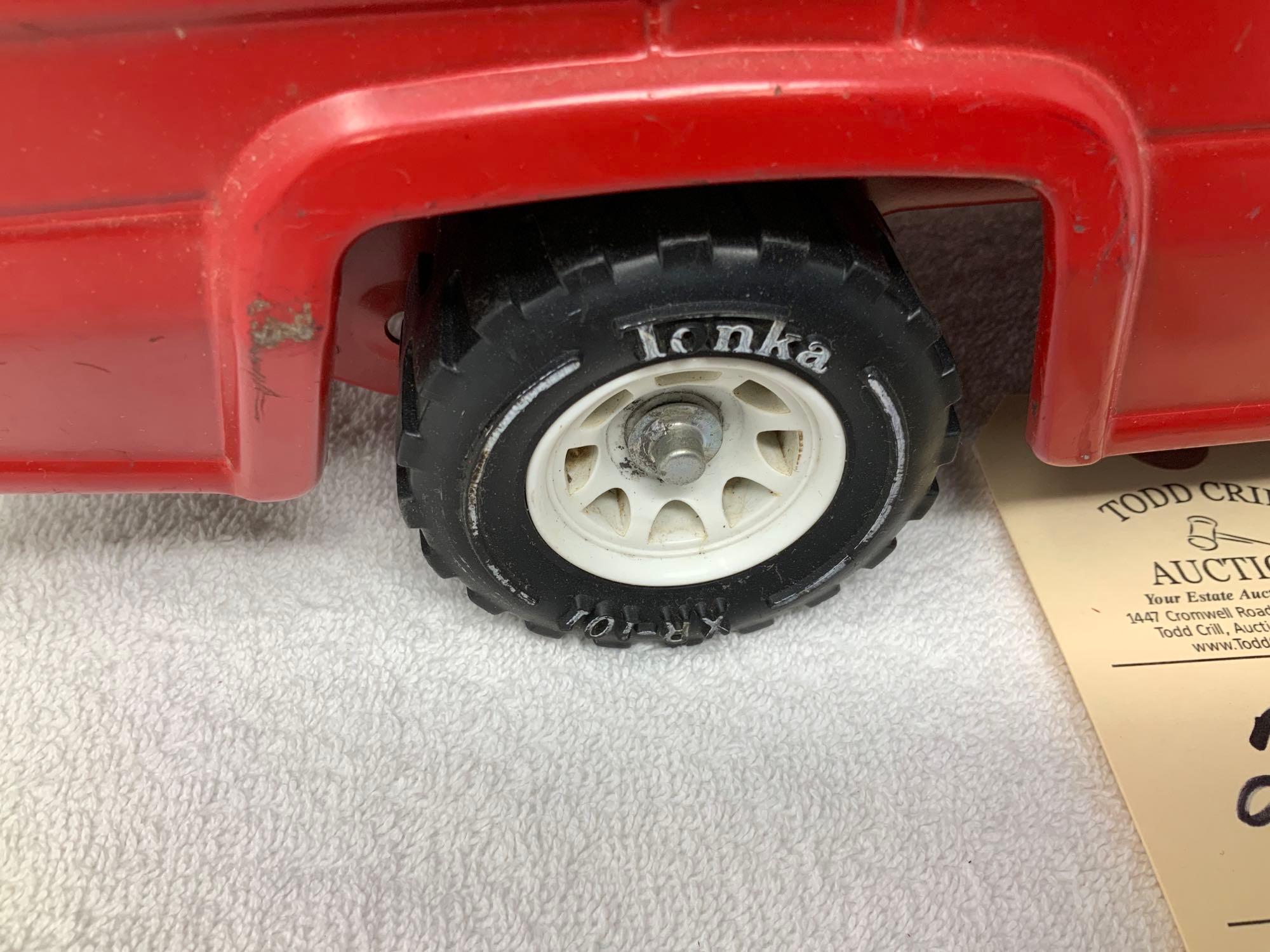 Vintage Tonka pressed steel fire truck with ladder