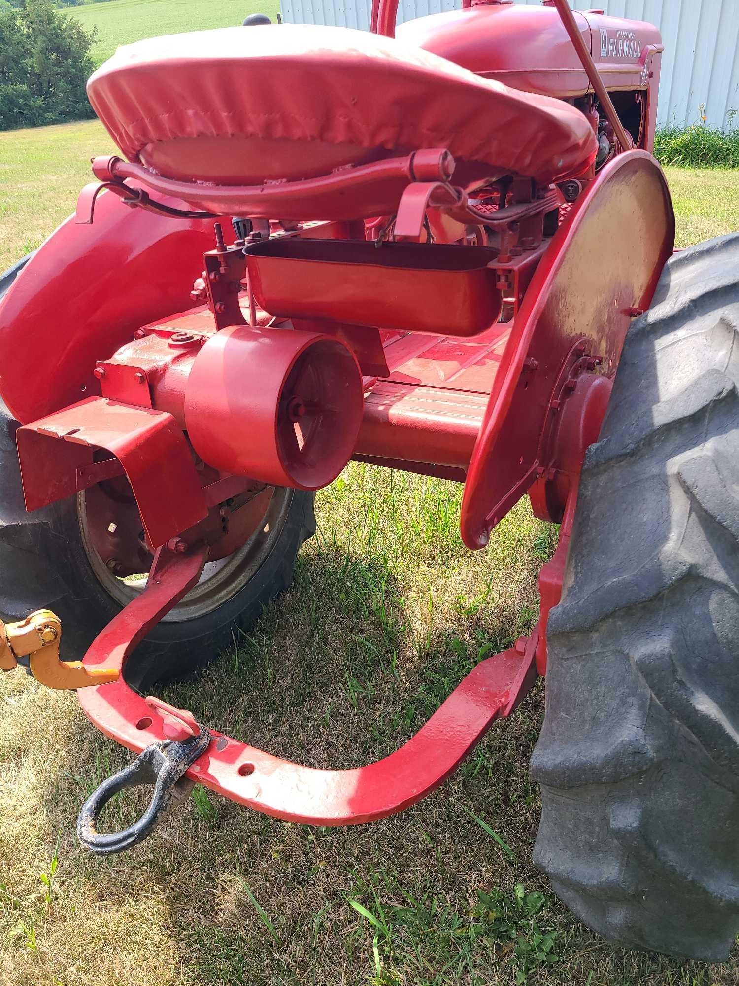 MCCORMICK FARMALL A TRACTOR