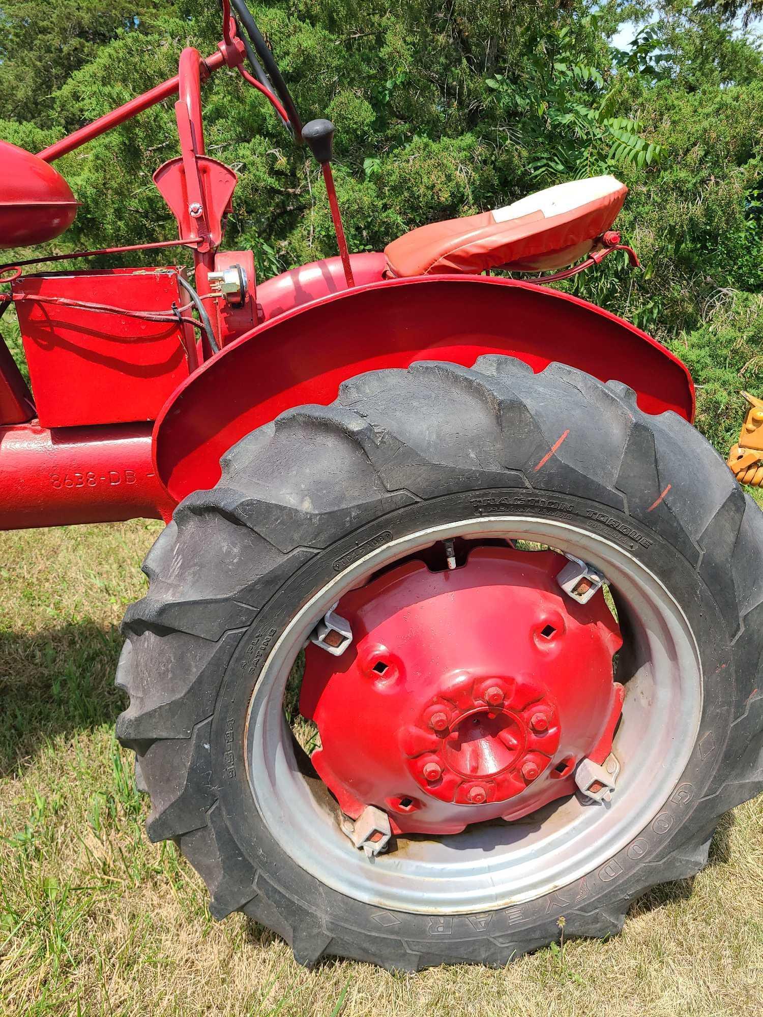 MCCORMICK FARMALL A TRACTOR