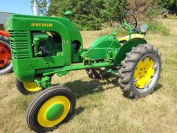 JOHN DEERE LA TRACTOR