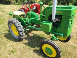 JOHN DEERE LA TRACTOR