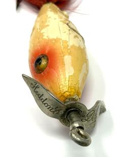 HEDDON WALTON 1924 - 1926 FEATHER TAIL LURE