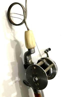 SHAKESPEARE 1905 DEUCE MODEL FE ROD AND REEL