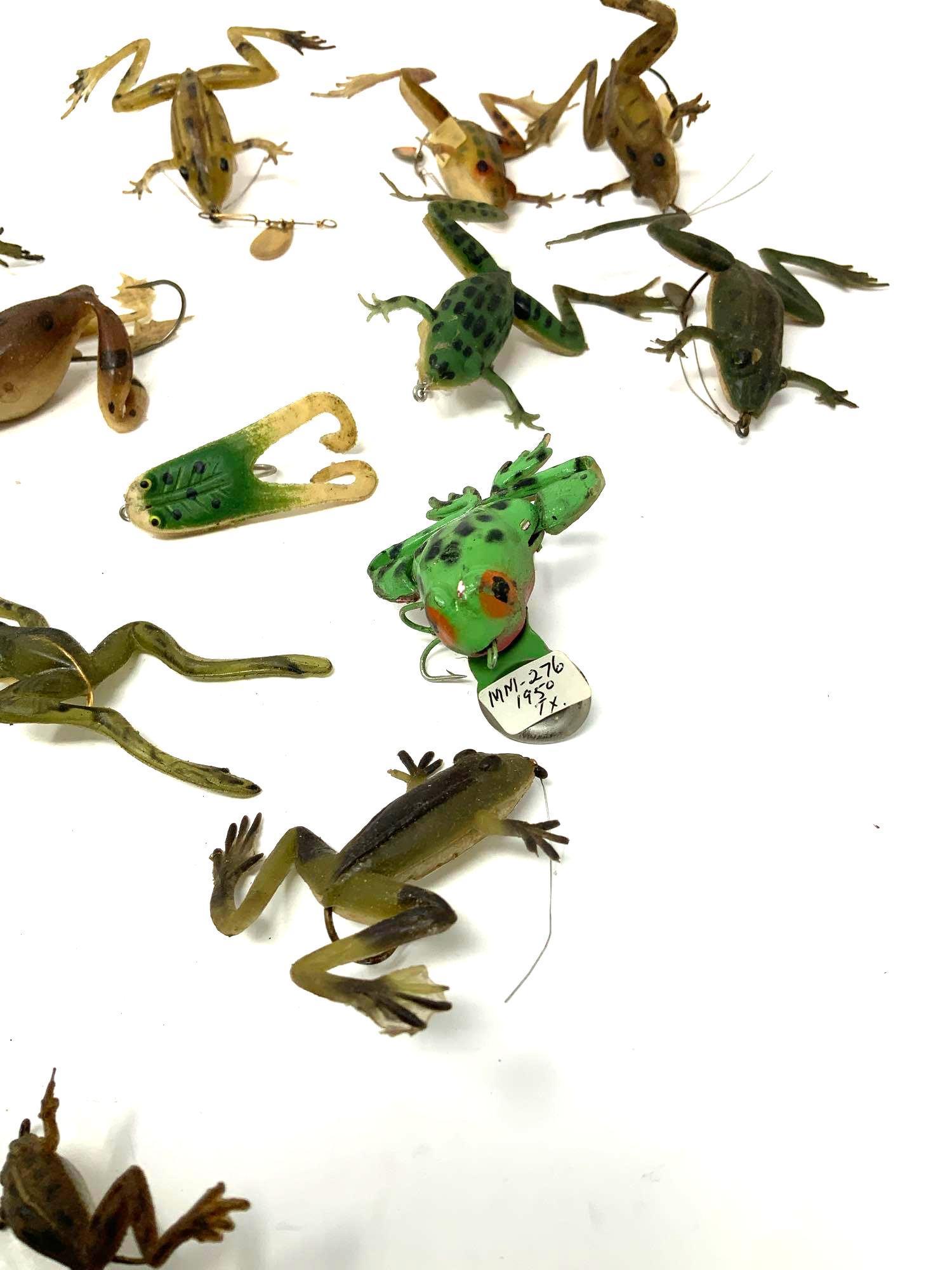 VINTAGE PLASTIC FROG LURES