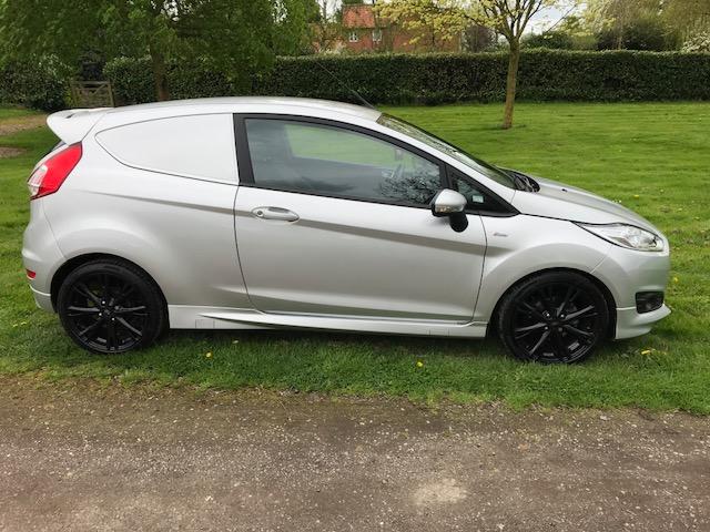 Ford Fiesta Base TDCI 2016 - full ST line body kit fitted