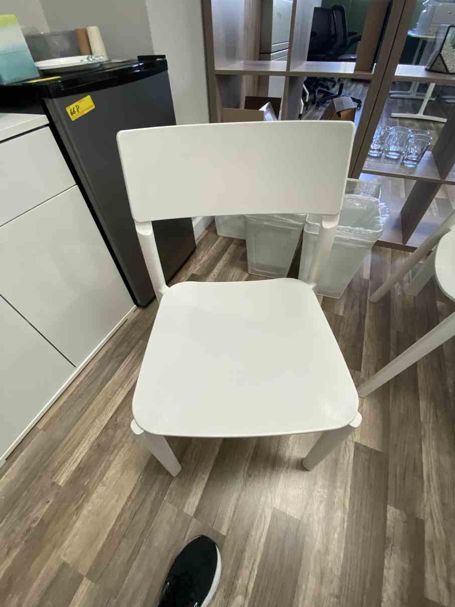 Ikea  White Table & 4 Chairs  Vangsta