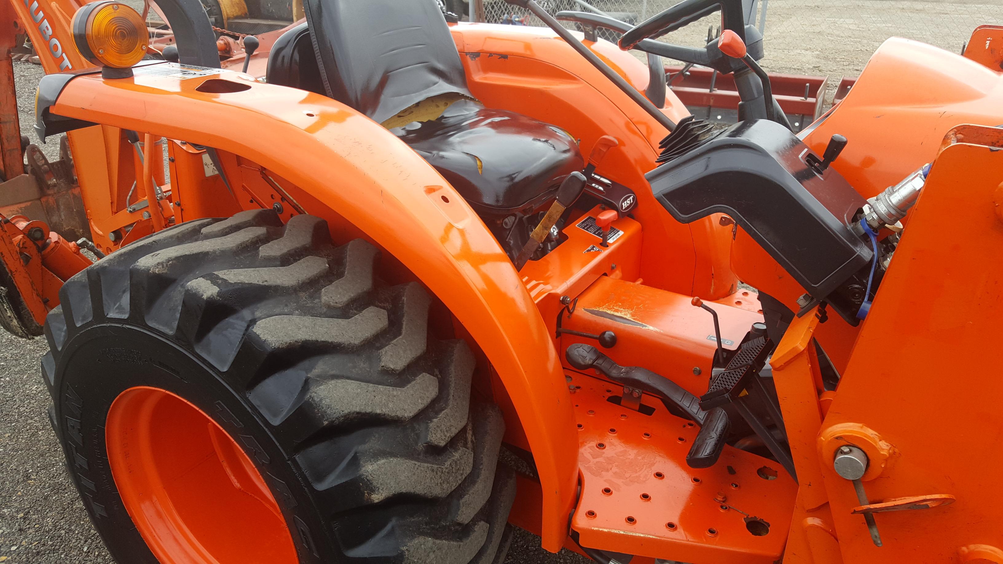 Kubota L3800 4x4 TLB