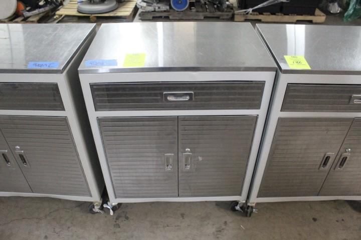 28" x 18" x 35" Tool Box