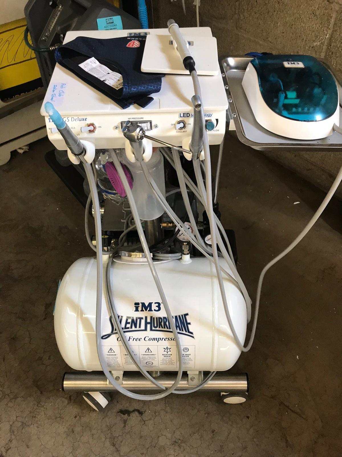iM3 GS Deluxe LED Veterinary Dental Unit with Extras