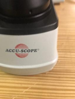 AccuScope 3000 Microscope w/ Cover