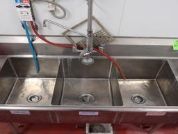 3-compartment sink w/ R & L drainboards & pre-wash spray