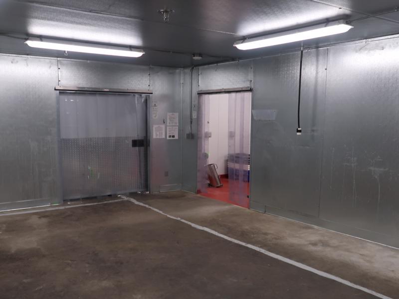 walk-in meat complex cooler w/ all coils & doors