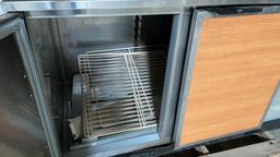 Duke 5ft refrigerated cabinet