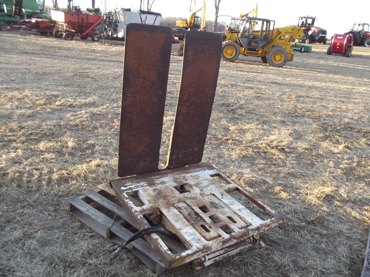 Cascade Fork Lift w/Hyd Push off