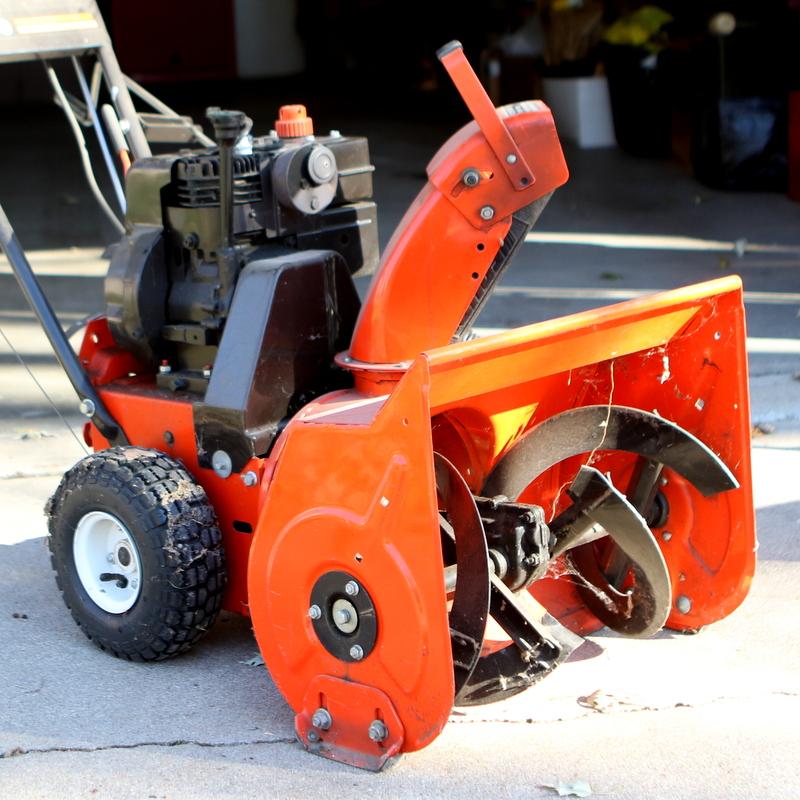 Ariens ST270 Snow Blower