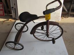 EARLY VELOCIPEDE LARGE TEAR DROP FENDER TRI-CYCLE (ORIGINAL)