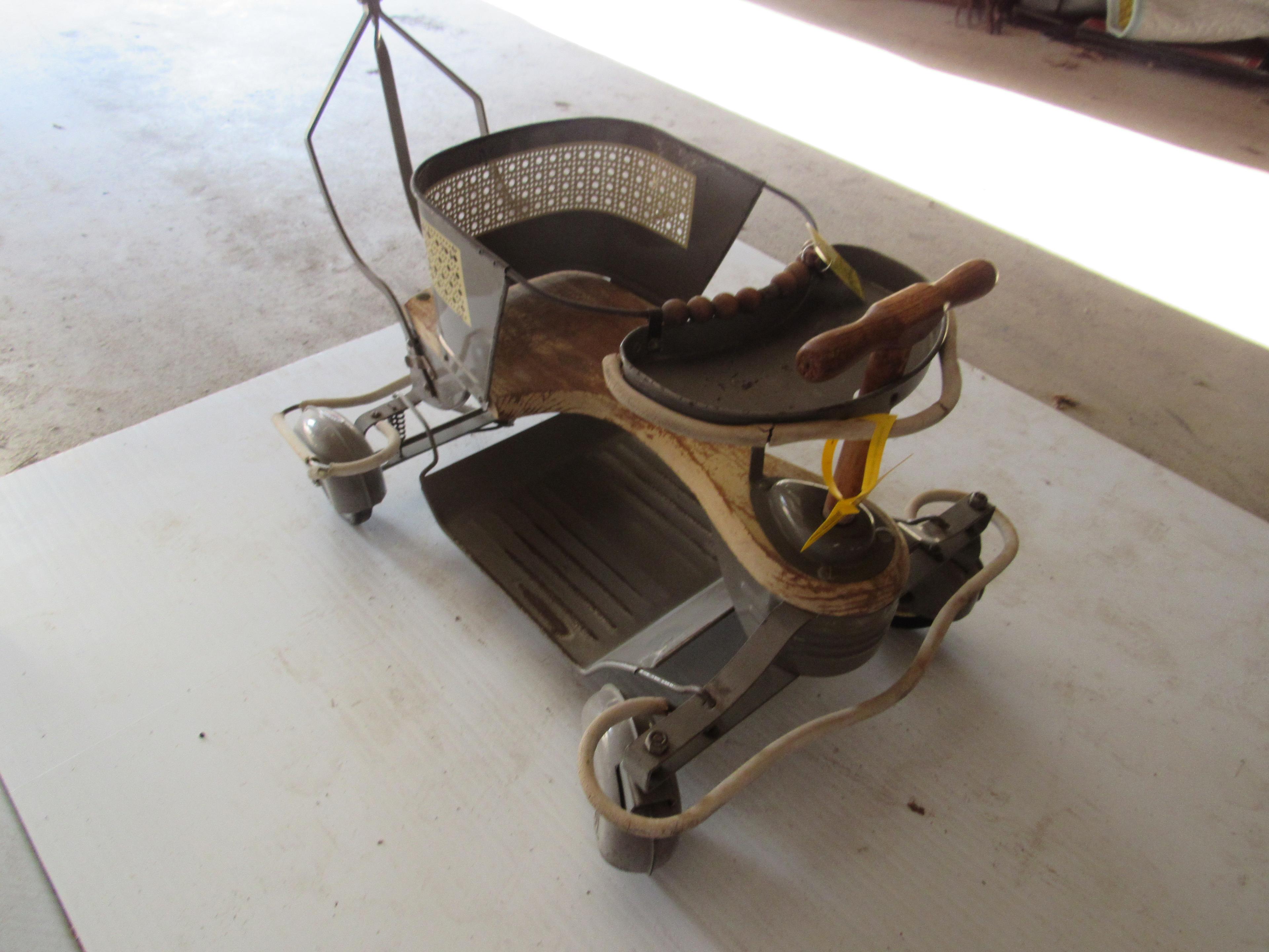 1950' S RARE CHILDS BUGGY WITH TEAR DROP FENDERS