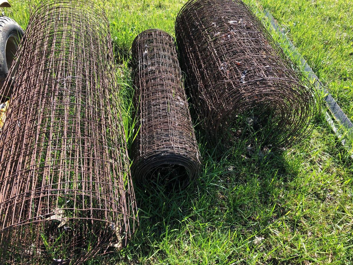 Rolls of fencing wire