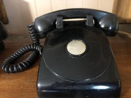 VINTAGE BLACK DESK PHONE