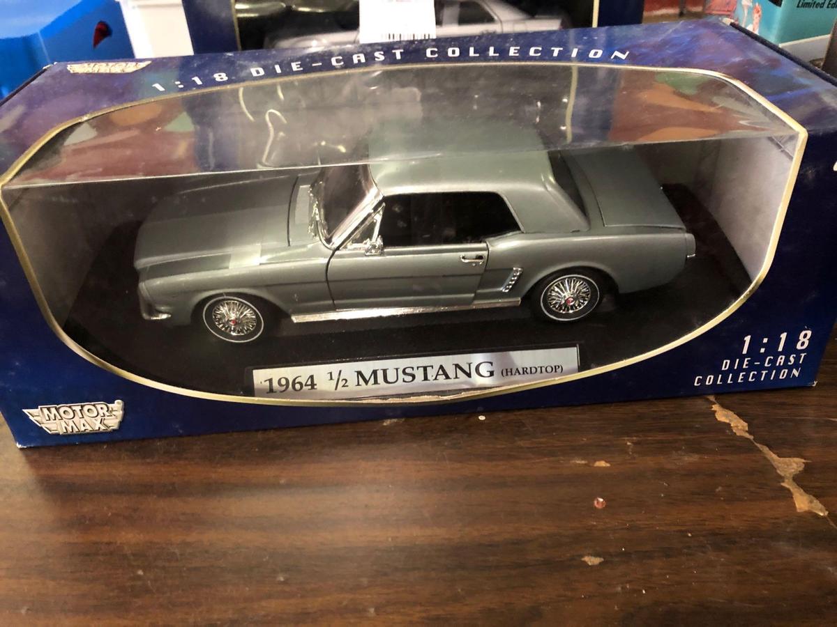 Motor max 19641/2 mustang hardtop 1/18 scale diecast