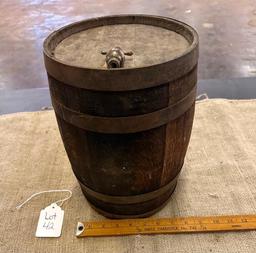 SMALL WOODEN WHISKEY WINE BARREL