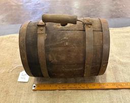 SMALL WOODEN WHISKEY WINE BARREL