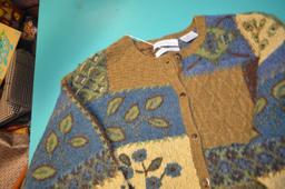 Robert Scott 94%Wool/6%Cotton hand knitted brown sweater with flowers