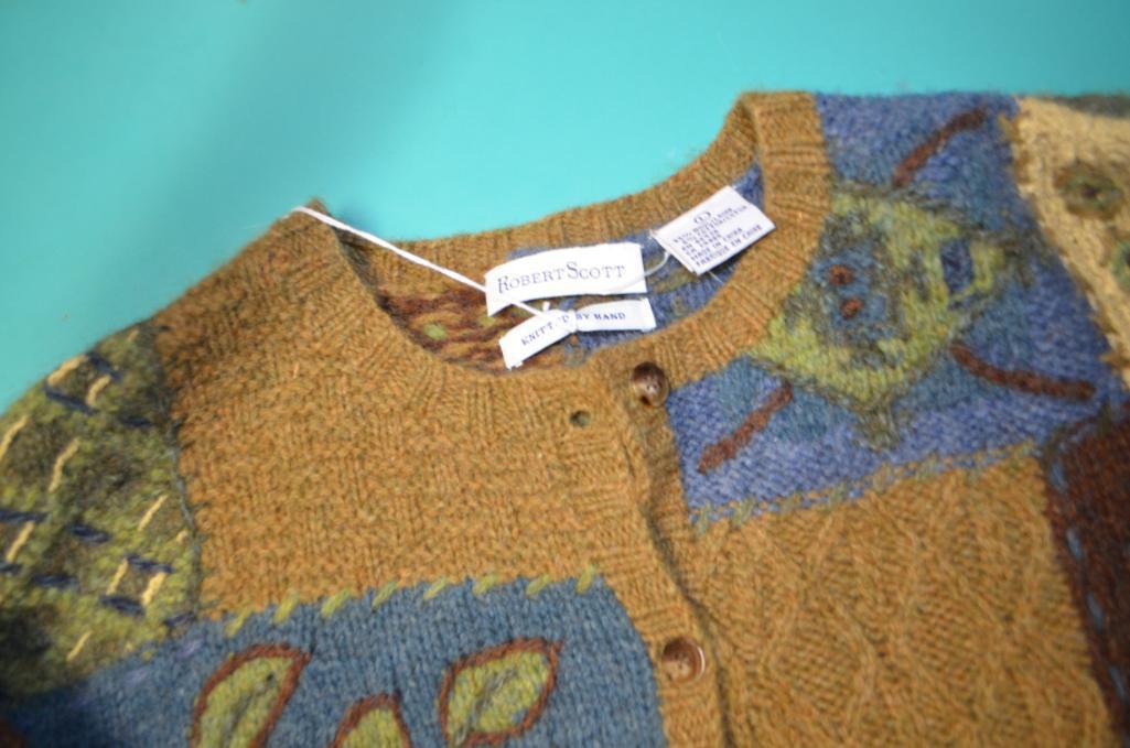 Robert Scott 94%Wool/6%Cotton hand knitted brown sweater with flowers