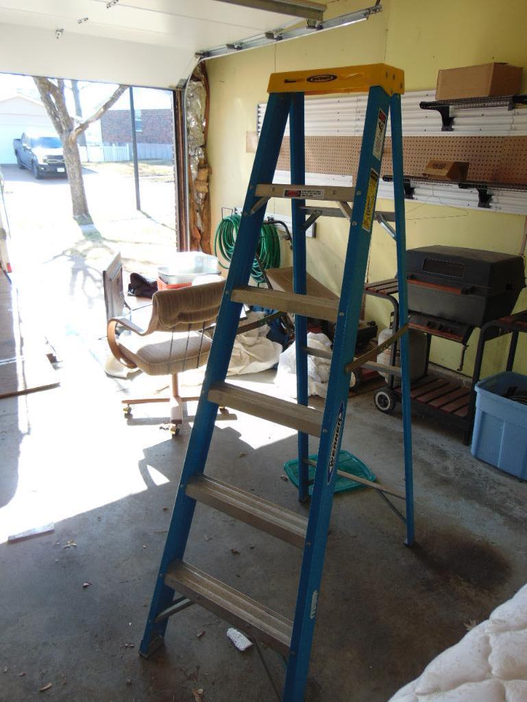 6 ft. Werner fiberglass step ladder