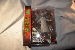 Diamond Comic Distributors The Munsters Hotrod Grandpa Action Figure