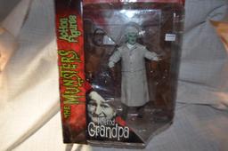 Diamond Comic Distributors The Munsters Hotrod Grandpa Action Figure