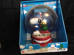 Peanuts, Holiday Snow Globe