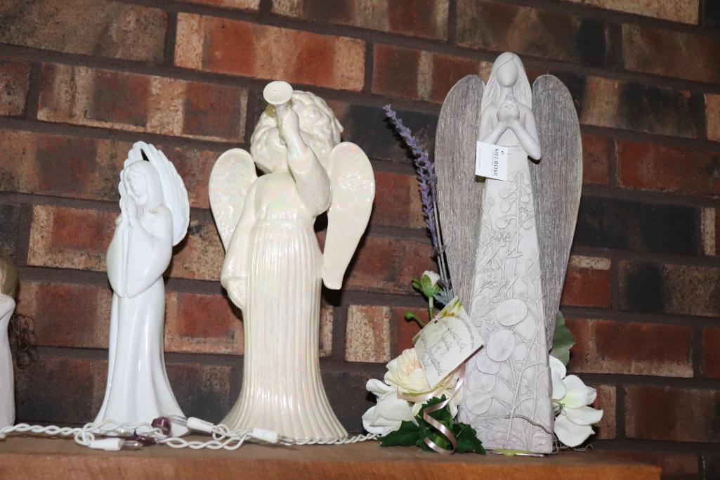 Contents of fireplace mantle, including Nauvoo brick, plate, clock and more