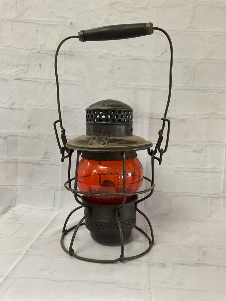 VINTAGE ADLAKE KERO EMBOSSED GLASS RAILROAD LANTERN