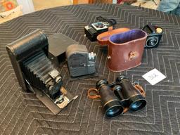 Quantity of Antique Cameras & Binoculars