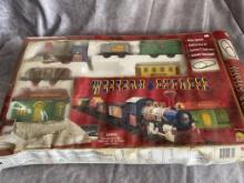 WESTERN EXPRESS BATTERY OPERATED TRAIN - MISSING ONE CAR & DAMAGE TO BOX
