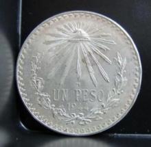 1944 MEXICAN 1 PESO SILVER