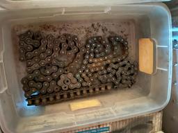 Approx. 14 boxes of gears, roller chains, etc.