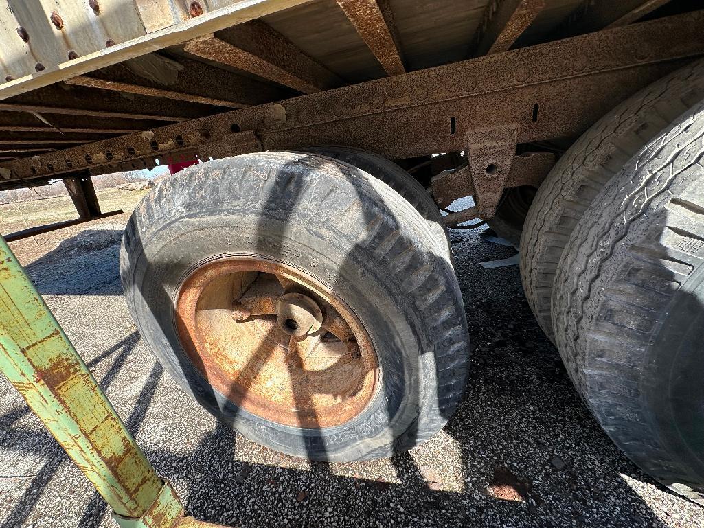 Gindy 1973 48 ft. long Van Trailer, Wood Floor