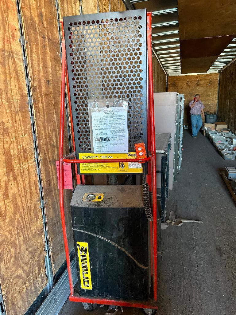 Wesco Model EESFL-56-25 Power Lift Stacker