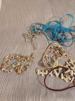 Quantity of Necklaces & Bracelets
