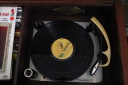 1960's Magnavox Stereo LP, AM/FM RADIO