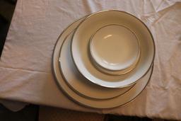 Partial set of international fine China