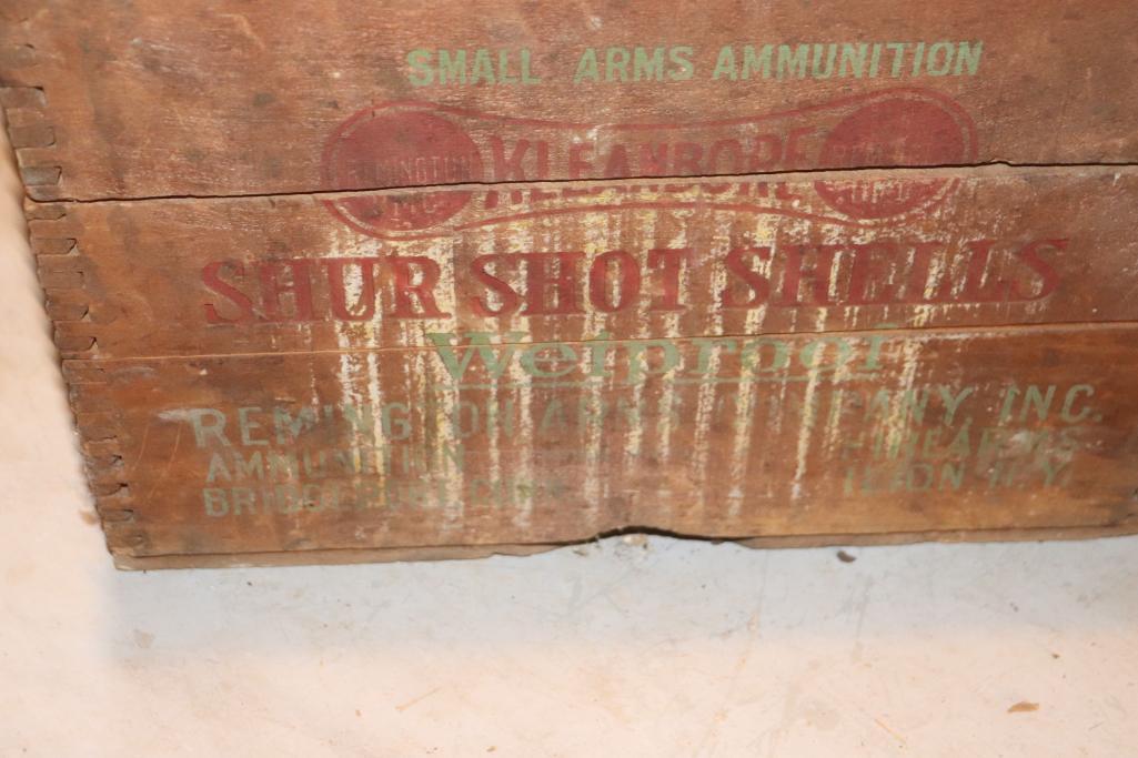 Vintage Shur shot ammo box 12 ga. with lid