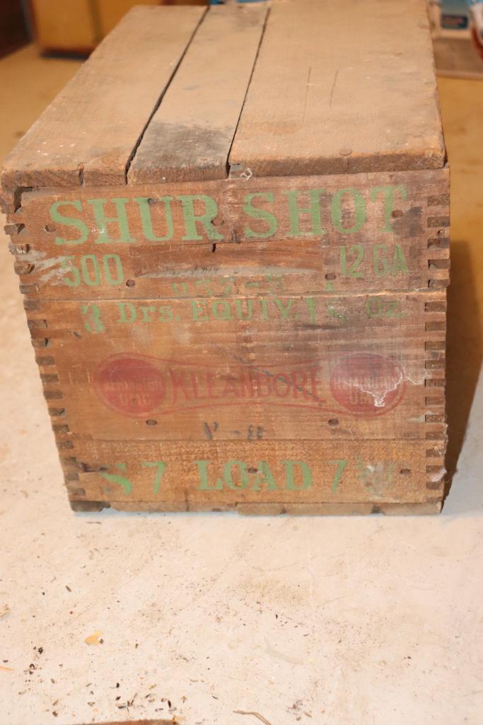 Vintage Shur shot ammo box 12 ga. with lid